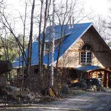 L'Hobbitation / Hobbit House | 545 Avenue 3 St Vincent, Sainte-Béatrix, QC J0K 1Y0, Canada