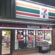 7-Eleven | 2267 Lakeshore Rd W, Oakville, ON L6L 1H1, Canada