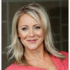 Lorna Pasinato Executive Director/Thirty-One Gifts | 179 Comfort Ct, Mount Hope, ON L0R 1W0, Canada