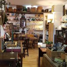 Banker's Hollow Antiques & Collectibles | 647 Main St, Kingston, NS B0P 1R0, Canada