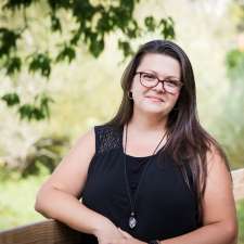Julie Boyer-Comeau Thérapeute spécialisée en Relations Humaines | 200 Rue MacDonald #101, Saint-Jean-sur-Richelieu, QC J3B 8J6, Canada