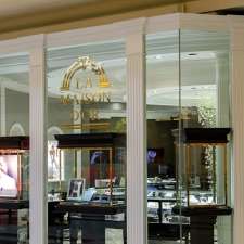 La Maison d'Or Jewellers | 110 Place d'Orléans Dr #582, Orléans, ON K1C 2L9, Canada