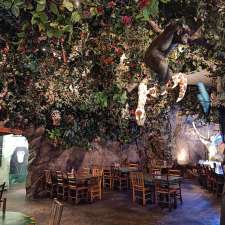 Rainforest Cafe Niagara Falls | 4915 Clifton Hill, Niagara Falls, ON L2G 3N5, Canada