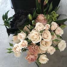 Flowers by the Designer | 471 Rue Bourgeoys, Montréal, QC H3K 2M2, Canada