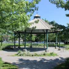 Russell Farm Park | 290 Bantry Ave, Richmond Hill, ON L4B 4M7, Canada