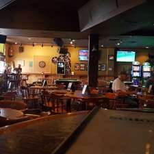 Schooner's Neighbourhood Pub | 6416 Old Banff Coach Rd SW, Calgary, AB T3H 2H3, Canada
