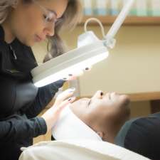 Epiderma Saint-Constant | 564 Voie de Desserte de la Route 132 Local 700, Saint-Constant, QC J5A 2S6, Canada