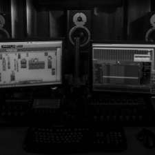 Hoom Studio | Int 4,, 6595a St Urbain St, Montreal, QC H2S 3G6, Canada