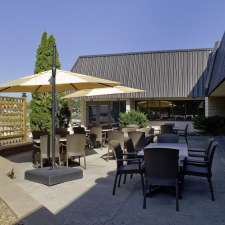 Mohawk Inn & Conference Centre | 9230 Guelph Line, Campbellville, ON L0P 1B0, Canada