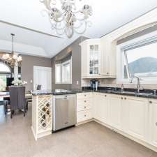Mom to mom house & steam cleaning services | 3410 Trulls Rd, Courtice, ON L1E 2L2, Canada