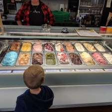 Dug & Betty's Ice Creamery / Crèmerie de Glace | 309 Des Meurons St, Winnipeg, MB R2H 0V2, Canada