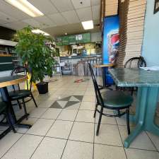 Randy's Pizza - Kearney Lake | 117 Kearney Lake Rd Unit 6, Halifax, NS B3M 4N9, Canada