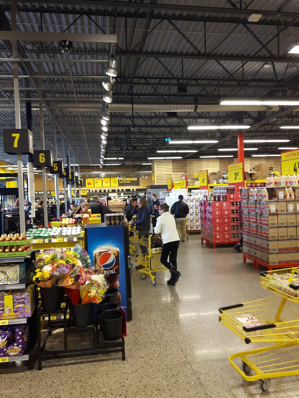 Erics No Frills | 36 Clappison Ave, Waterdown, ON L8B 0Y2, Canada | Phone: (866) 987-6453