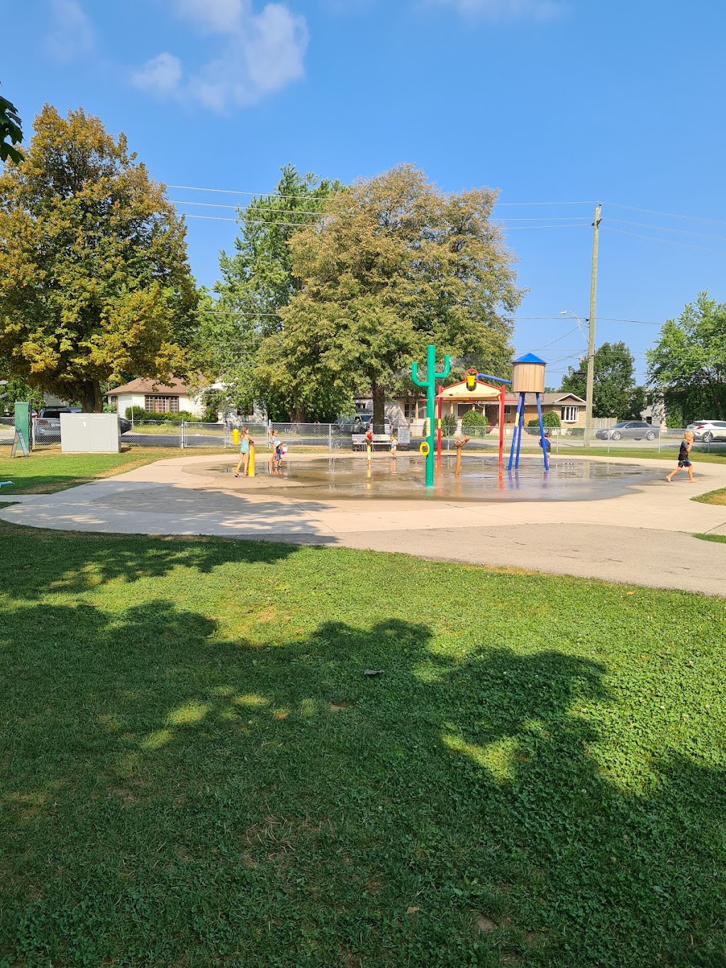 Playground & splash pad | 352 Niagara St, St. Catharines, ON L2M 4W1, Canada | Phone: (905) 688-5600