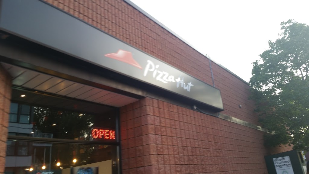 Pizza Hut | 1386 Bayview Ave, Toronto, ON M4G 3A1, Canada | Phone: (416) 932-3211