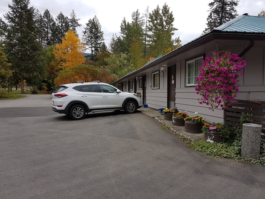 Barefoot Villas | 31 Kingsley Rd, Christina Lake, BC V0H 1E2, Canada | Phone: (250) 447-9385