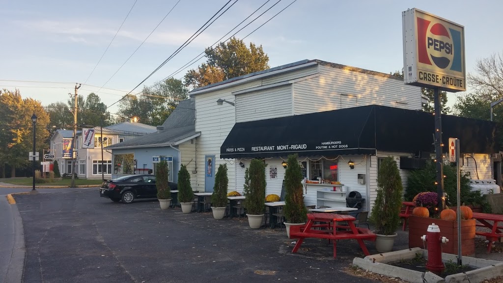 Restaurant Mont Rigaud | 10 Rue Saint-Jean-Baptiste Ouest, Rigaud, QC J0P 1P0, Canada | Phone: (450) 451-0112