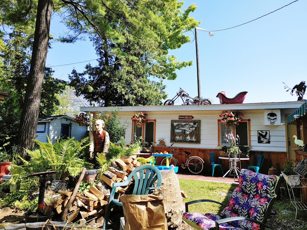 Santa Fé Motel | 147 Mosley St, Wasaga Beach, ON L9Z 2C2, Canada | Phone: (705) 429-3088