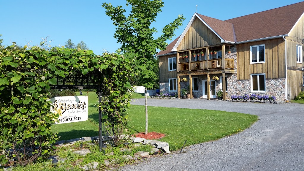 Gîte Touristique Ô Genêt | 2945 N Plantagenet Concession 3, Plantagenet, ON K0B 1L0, Canada | Phone: (613) 673-2039