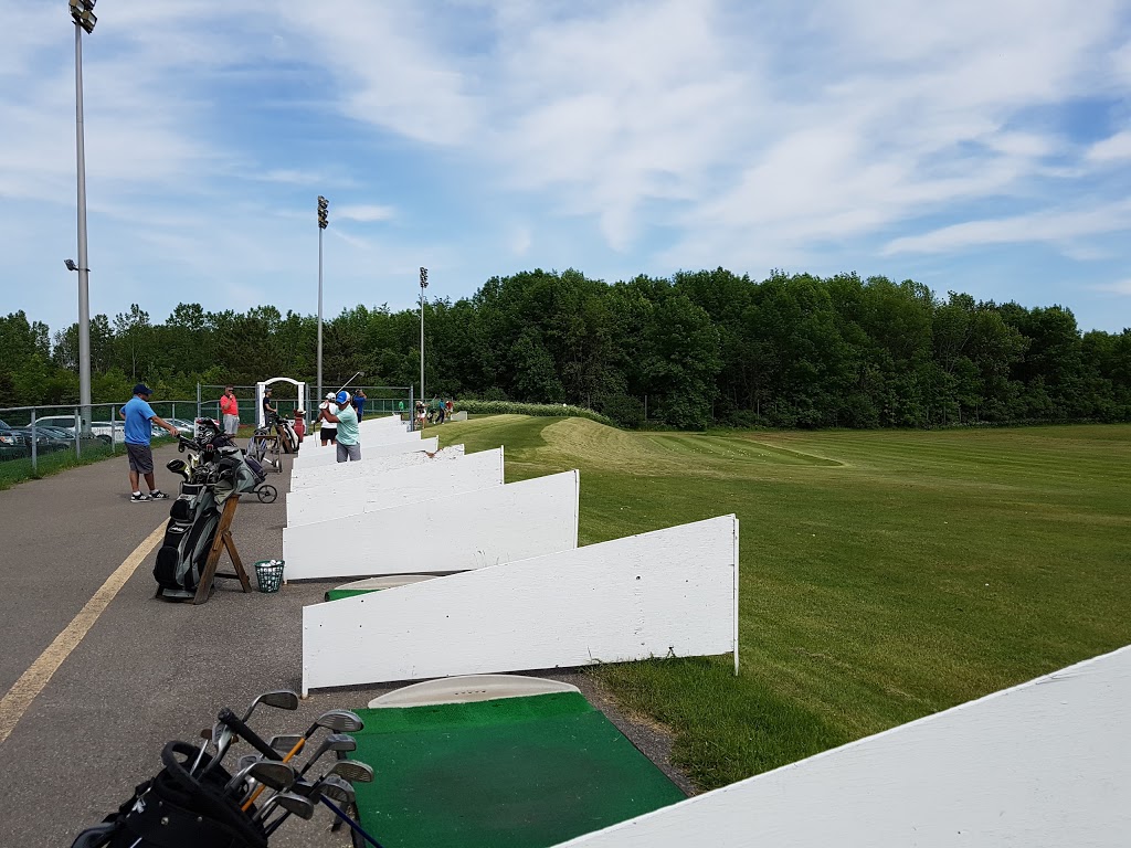 Champs de Pratique Centre Golf le Versant | 2270 Côte de Terrebonne, Terrebonne, QC J6Y 1H6, Canada | Phone: (450) 964-2251