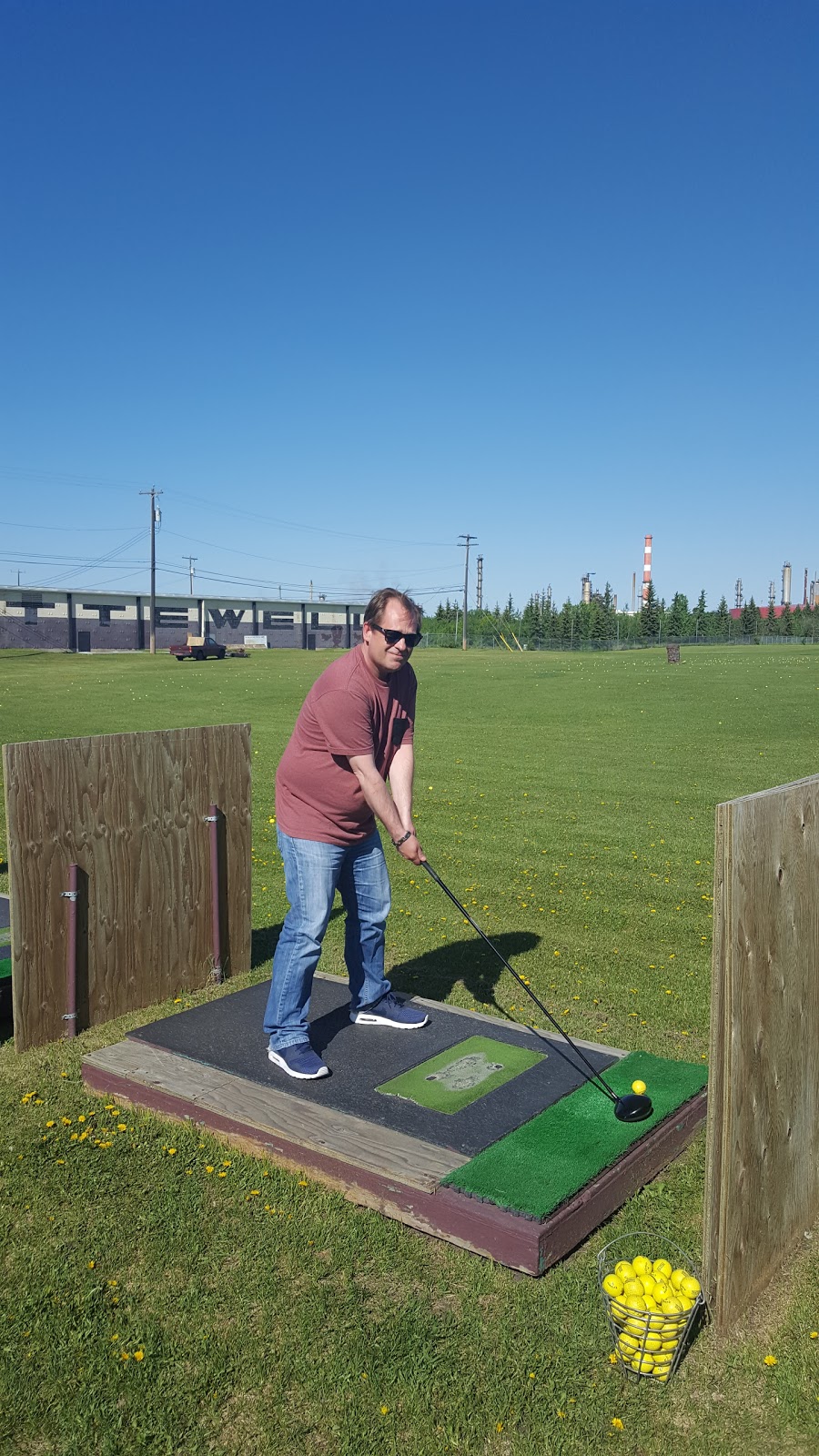 Ottewell Curling Club & Golf Driving Range | 4205 102 Ave NW, Edmonton, AB T6A 0M5, Canada | Phone: (780) 469-8404