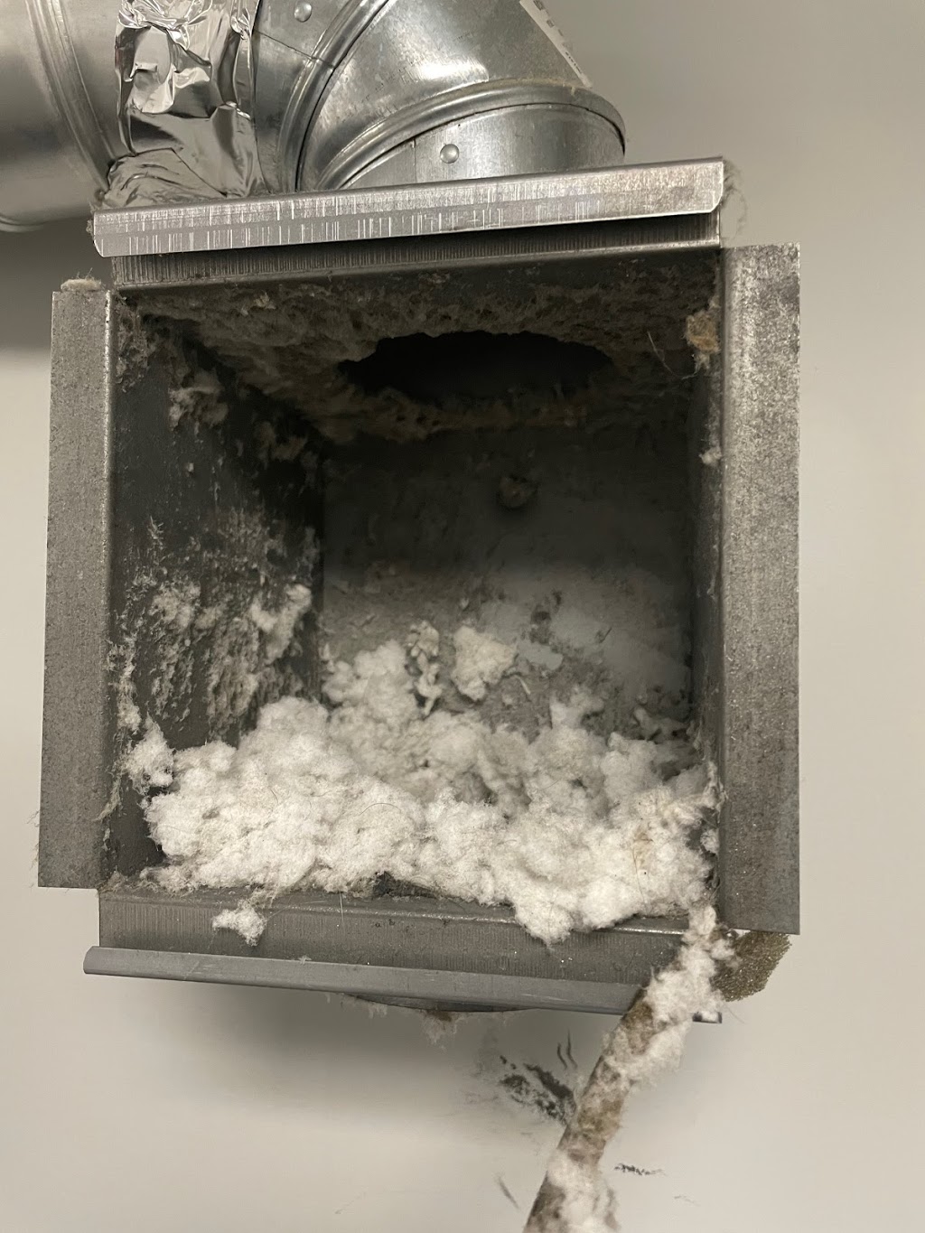 Ontario Dryer Vent | 19539 Dufferin St, Newmarket, ON L3Y 4V9, Canada | Phone: (647) 370-8382