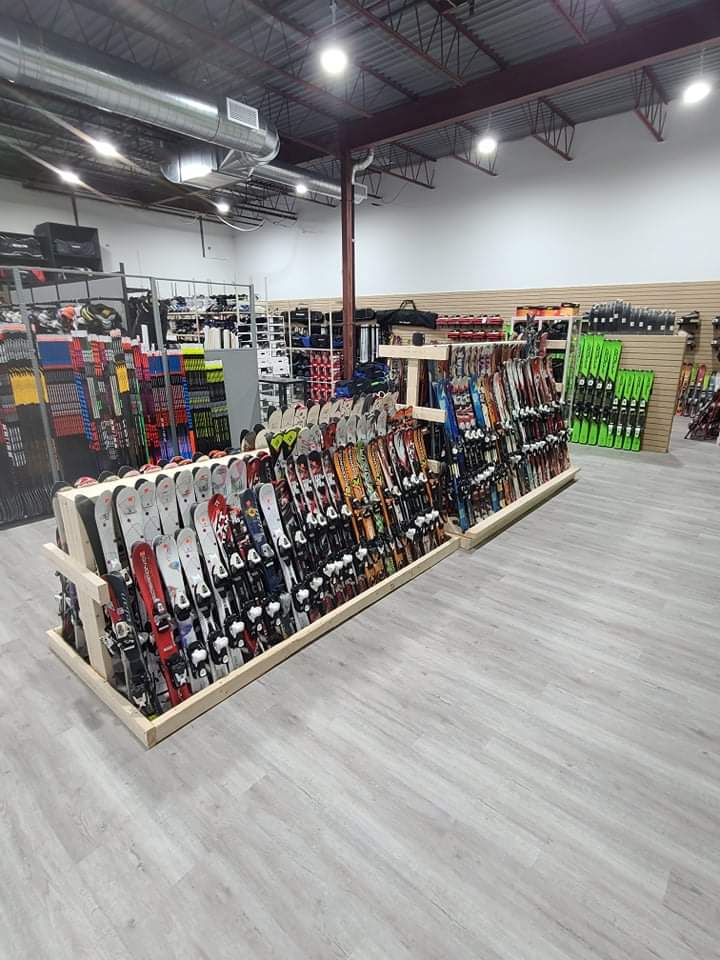 Sports Aux Puces Chambly | 1859 Bd de Périgny, Chambly, QC J3L 4C3, Canada | Phone: (450) 403-9991