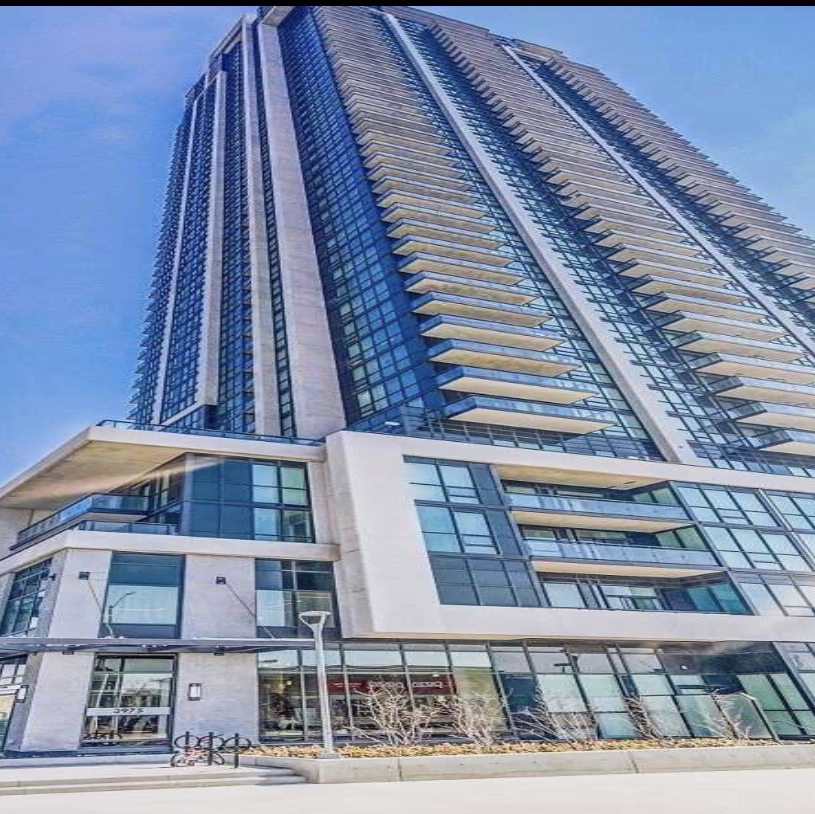 Izza khan | Real Estate Agent Mississauga | 3533 Eglinton Ave W, Mississauga, ON L5M 7T3, Canada | Phone: (647) 894-4992