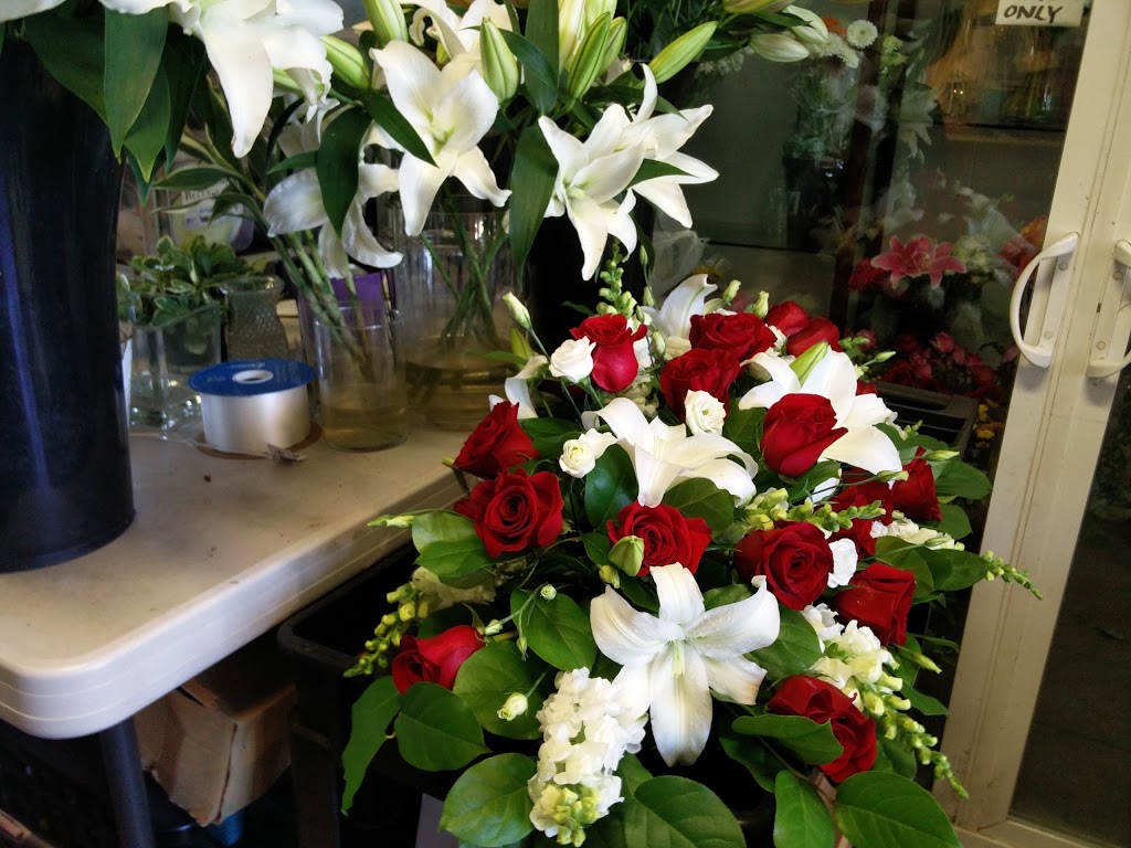 A Flowers Touch | 2980 E 22nd Ave, Vancouver, BC V5M 2Y4, Canada | Phone: (604) 439-0272