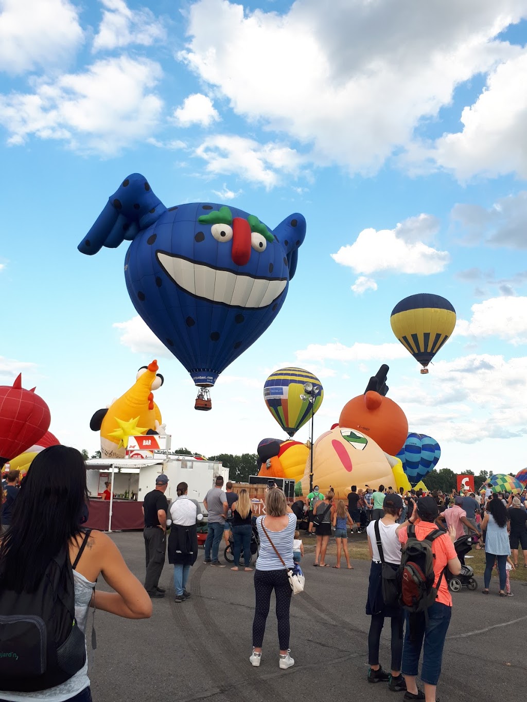 International de montgolfières de Saint-Jean-Sur-Richelieu | 5 Chem. de lAéroport, Saint-Jean-sur-Richelieu, QC J3B 7B5, Canada | Phone: (450) 346-6000