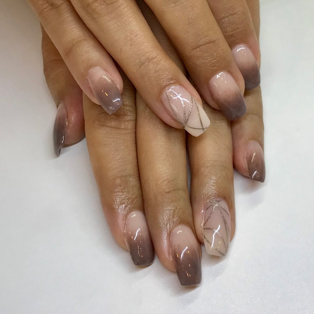 Ongles gel Sylvie | 356 Rue Notre Dame, Charlemagne, QC J5Z 1J2, Canada | Phone: (514) 531-8967