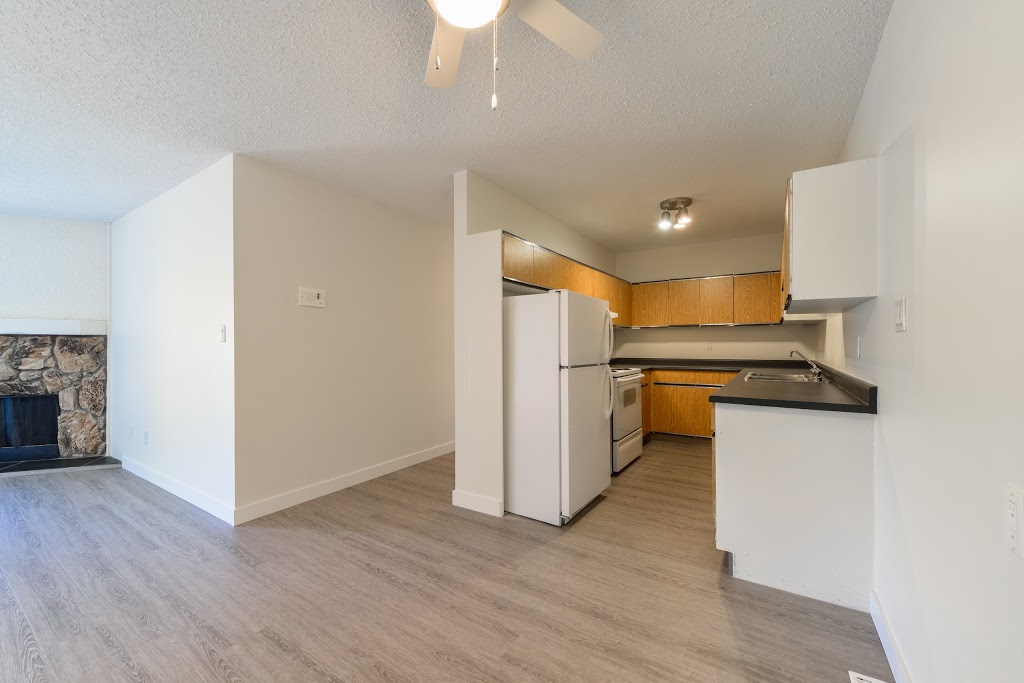 Warwick Apartments | 12004 162 Ave NW, Edmonton, AB T5X 4W9, Canada | Phone: (780) 413-4471