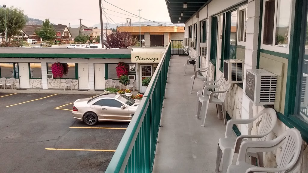 Flamingo Motel | 2387 Skaha Lake Rd, Penticton, BC V2A 6E8, Canada | Phone: (250) 492-8333