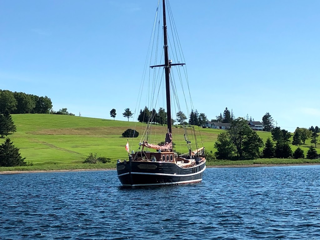 Lunenburg Ocean Adventures | 68 Bluenose Dr, Lunenburg, NS B0J 2C0, Canada | Phone: (902) 521-0251