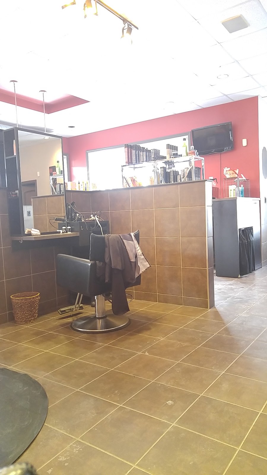 Coiffure G L Inc | 1120 Boulevard Curé-Labelle, Blainville, QC J7C 2M9, Canada | Phone: (450) 437-4919