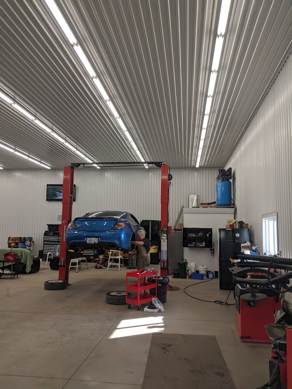 Scottys Tire Barn | 7972 30 Sideroad Adjala, Alliston, ON L9R 1V1, Canada | Phone: (705) 890-1512