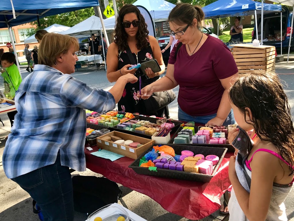 Marché Fermier du Comté de Huntingdon | Marché dété: Parc Prince-Arthur, 1H0, Rue Dalhousie, Huntingdon, QC J0S, Canada | Phone: (450) 807-2592