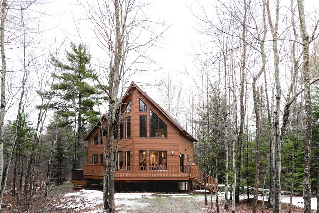 Chalet Le Fitch Bay | 50 Chem. Bombardier, Memphrémagog, QC J1X 3W4, Canada | Phone: (579) 880-1005