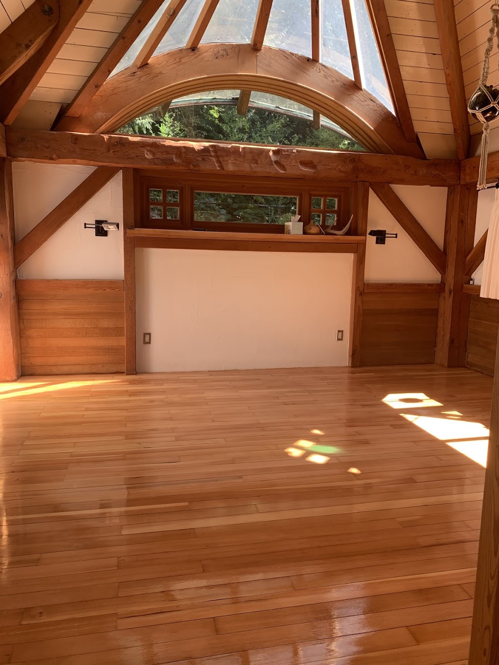 Giona hardwood floors ltd | 303 Burns St, Coquitlam, BC V3K 4E7, Canada | Phone: (604) 345-1977