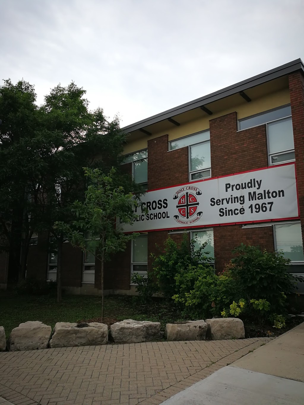 Holy Cross Separate School | 3615 Morning Star Dr, Mississauga, ON L4T 1Y4, Canada | Phone: (905) 677-5660