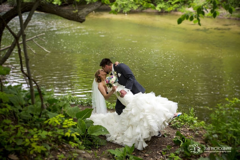 Lyan Photography | 10 Adelaide Ave, Brantford, ON N3S 7H3, Canada | Phone: (519) 732-4941