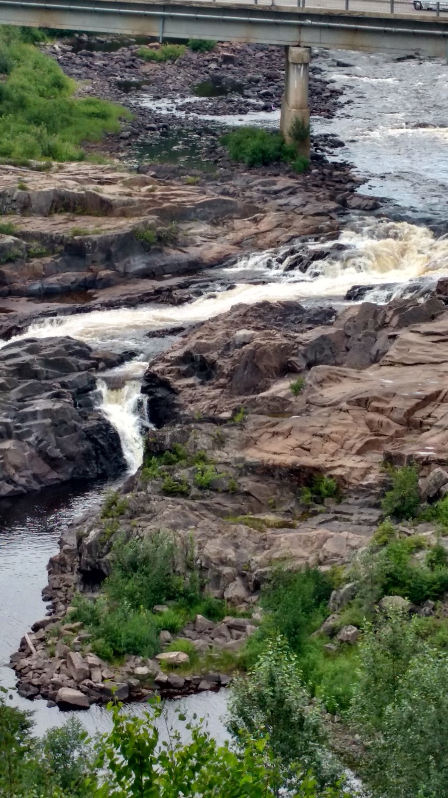 Park of the Waterfall | Parc de la chute, Saint-André-du-Lac-Saint-Jean, QC G0W 2K0, Canada | Phone: (418) 349-8167