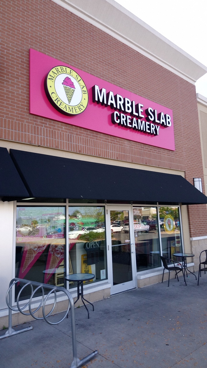 Marble Slab Creamery | 3722 Innes Rd #7, Orléans, ON K1W 0C8, Canada | Phone: (613) 590-9959