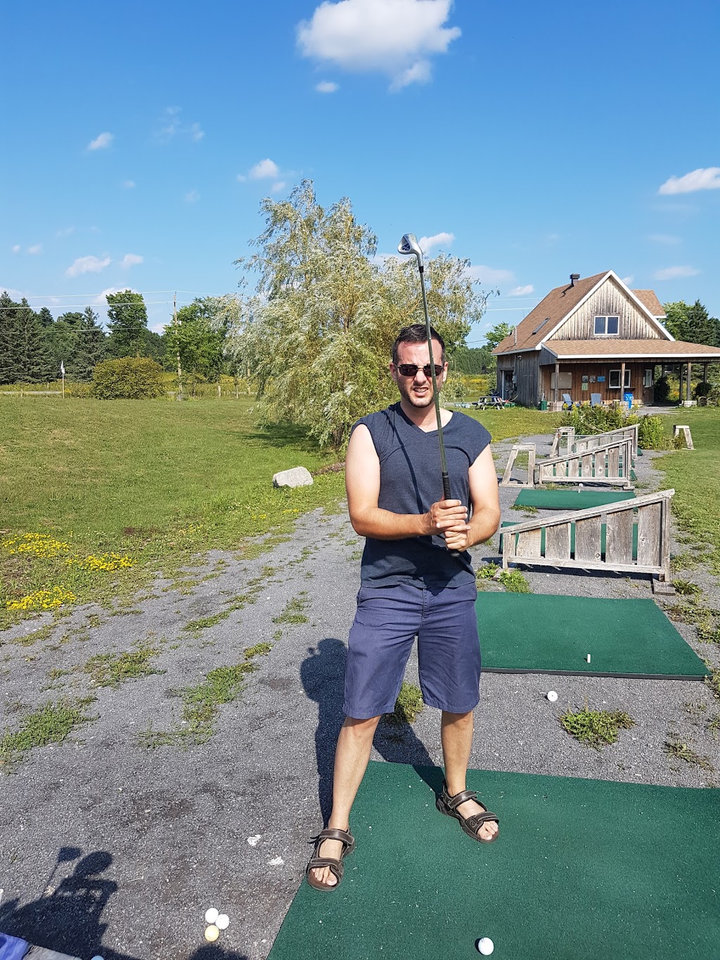 Eaglewoods Golf Center | 2492 Canaan Rd, Sarsfield, ON K0A 3E0, Canada | Phone: (613) 833-1234