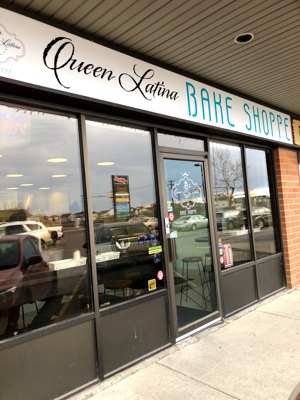 Queen Latina Bake Shoppe | 2145 Summerfield Blvd SE #4, Airdrie, AB T4B 1X5, Canada | Phone: (403) 980-7510