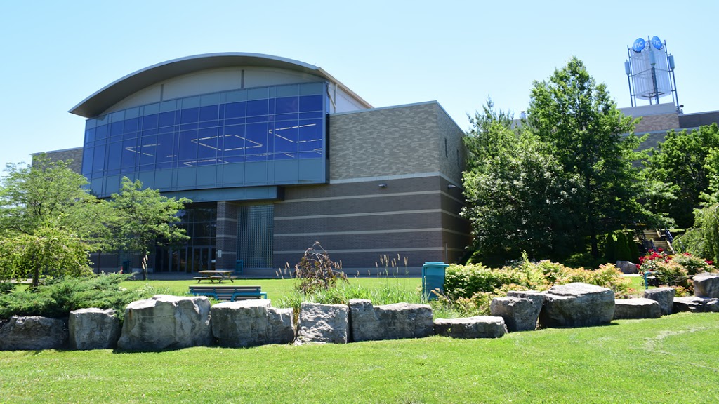 Niagara College | 135 Taylor Rd, Niagara-on-the-Lake, ON L0S 1J0, Canada | Phone: (905) 641-2252