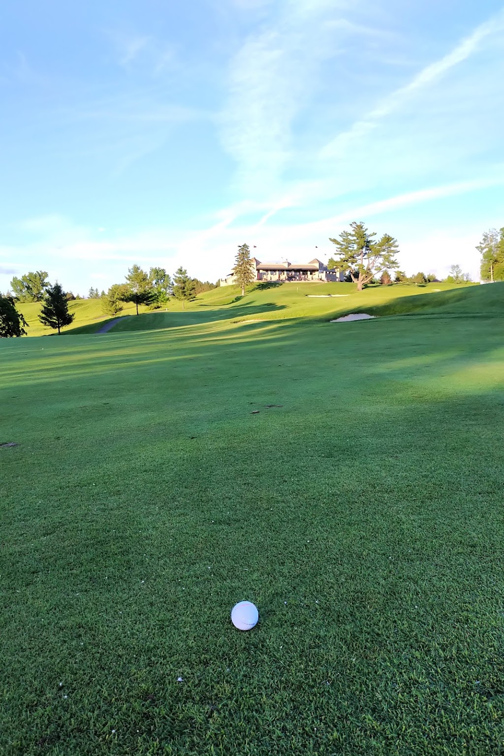 Camelot Golf & Country Club | 906 Quigley Hill Rd, Cumberland, ON K4C 1H1, Canada | Phone: (613) 833-0801