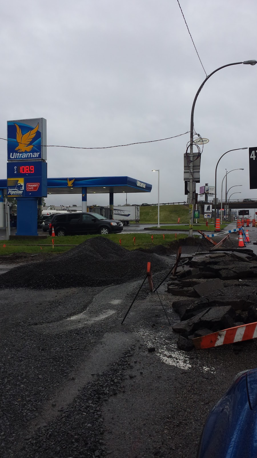 Ultramar - Gas Station | 3155 Bd Pitfield, Montréal, QC H4S 1N3, Canada | Phone: (514) 956-0008