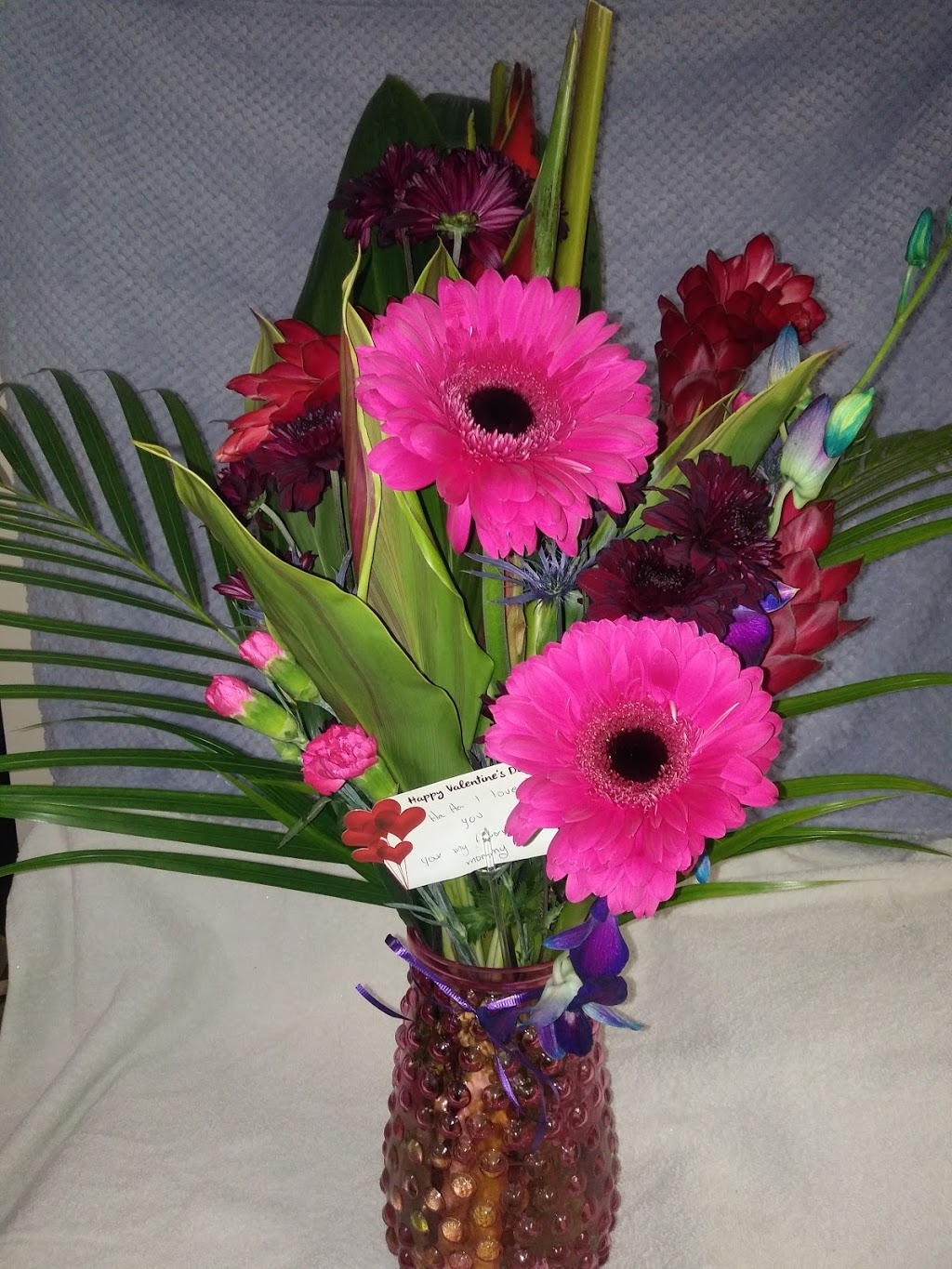 Bunches Flower Co. Namao Centre | 16648 95 St, Edmonton, AB T5Z 3L2, Canada | Phone: (780) 475-6306