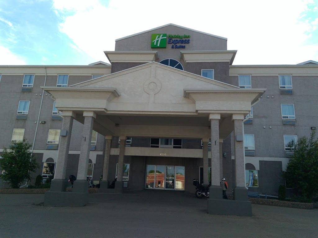 Holiday Inn Express & Suites Regina-South | 4255 Albert St, Regina, SK S4S 3R6, Canada | Phone: (306) 789-5888